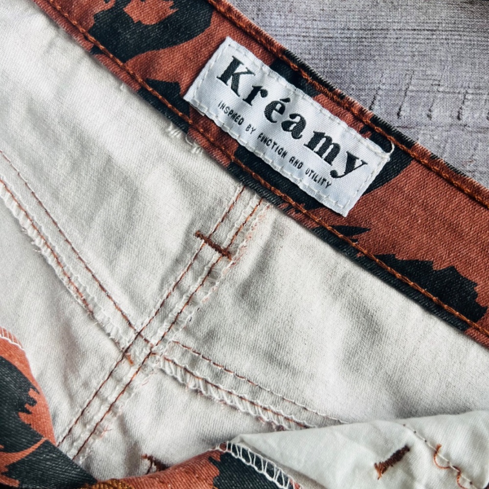 *SOLD* Kreamy NYC Leopard Print Mini Skirt - Picture 3 of 4